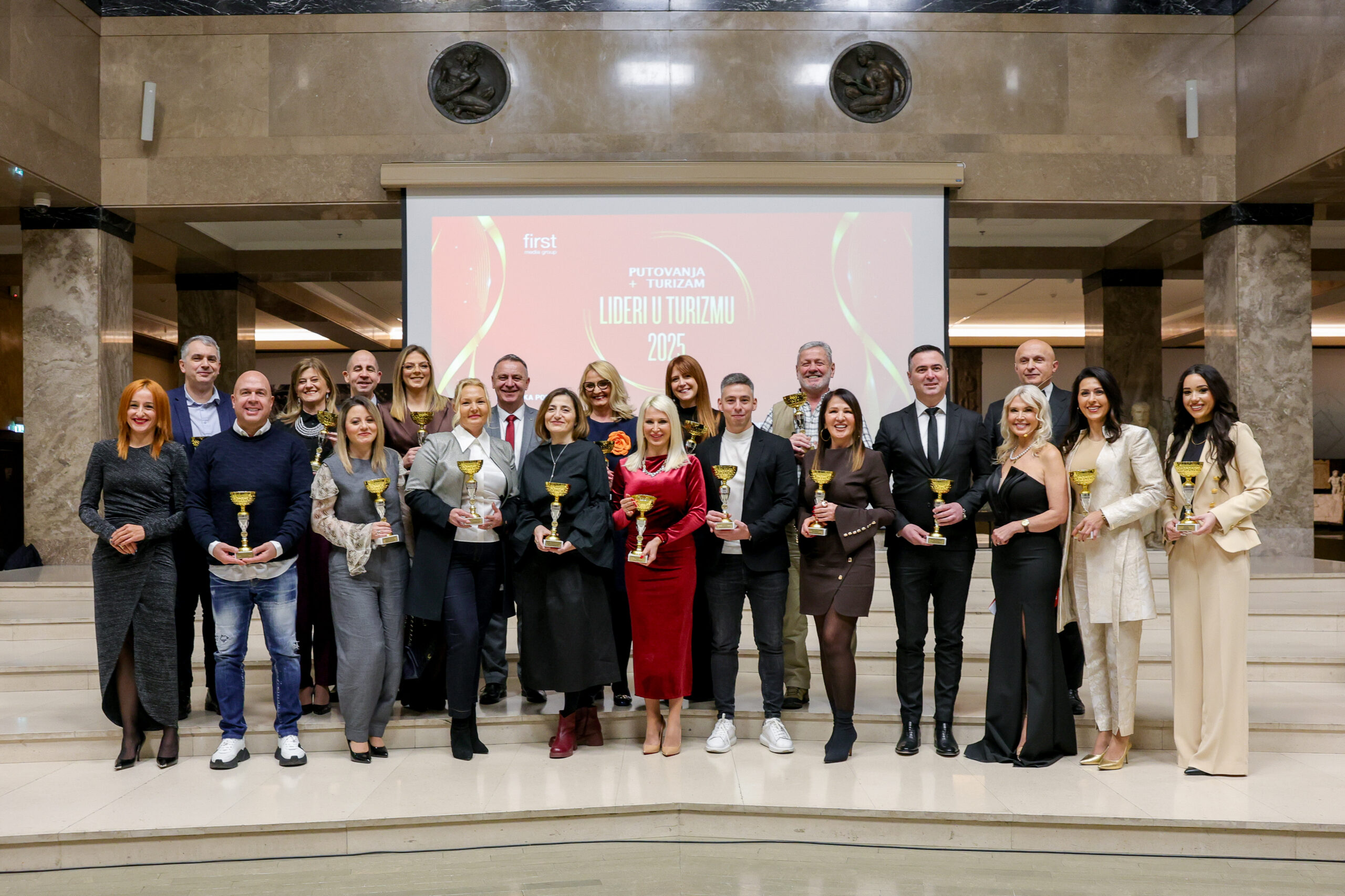 Svečana dodela nagrada Lideri u turizmu 2025, održana u Atrijumu Narodnog muzeja u Beogradu. DOBITNICI NAGRADA „LIDERI U TURIZMU 2025“ - Laureati - Dobitnici nagrada